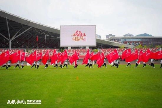 同名改编影视剧作品2019年11月开播伊始即收获良好口碑,豆瓣开分即达到8.0,跻身猫眼全网热度榜、微博剧集榜等多个电视剧榜单第一;数据方面《庆余年》也十分亮眼,原著自2007年到2009年在阅文集团旗下起点中文网连载,上线至剧集播出后,累计收获350万次用户推荐,累计获得60余万次打赏